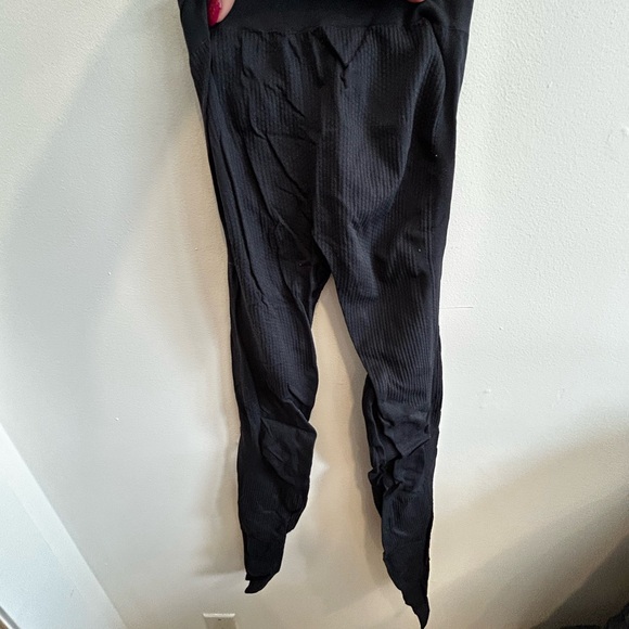 Black Ribbed Leggings - Picture 2 of 2